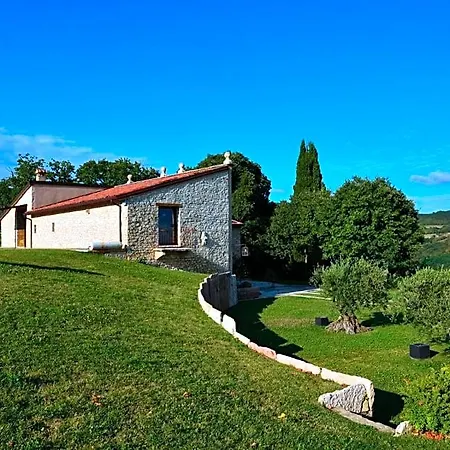Tenuta Le Cave مزرعة للإقامة *