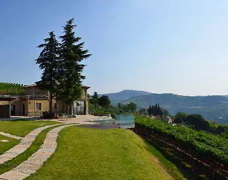 Tenuta Le Cave Farm stay *