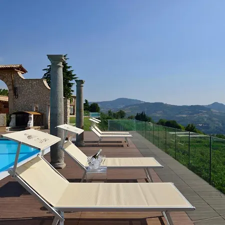 Tenuta Le Cave Farm stay *